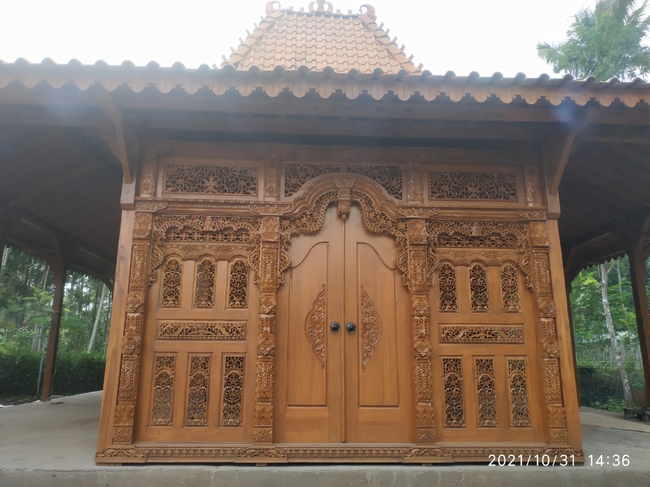 Gebyok Joglo Jati Ukir Full Ornamen